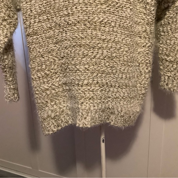 Lane Bryant Metallic Gold & White Sweater 22/24 - Picture 10 of 12